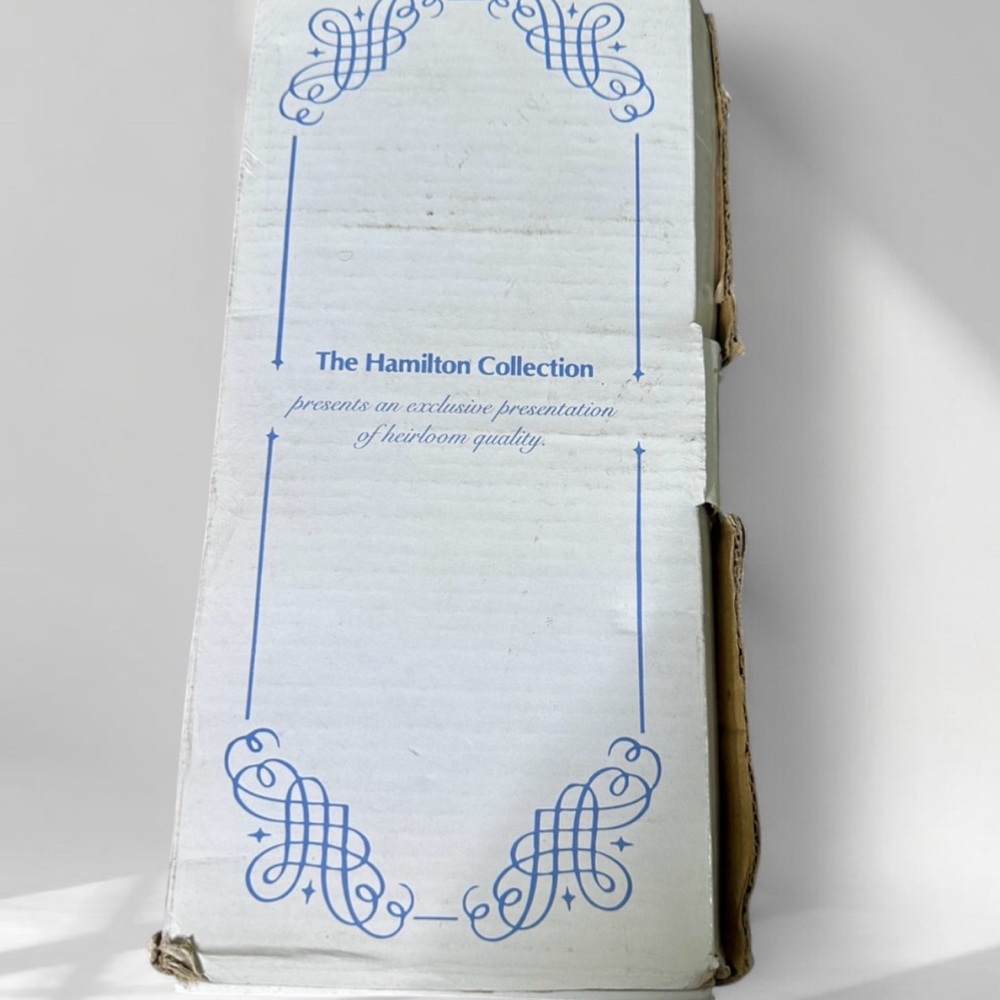 The Hamilton Collection - Picture 2 of 2
